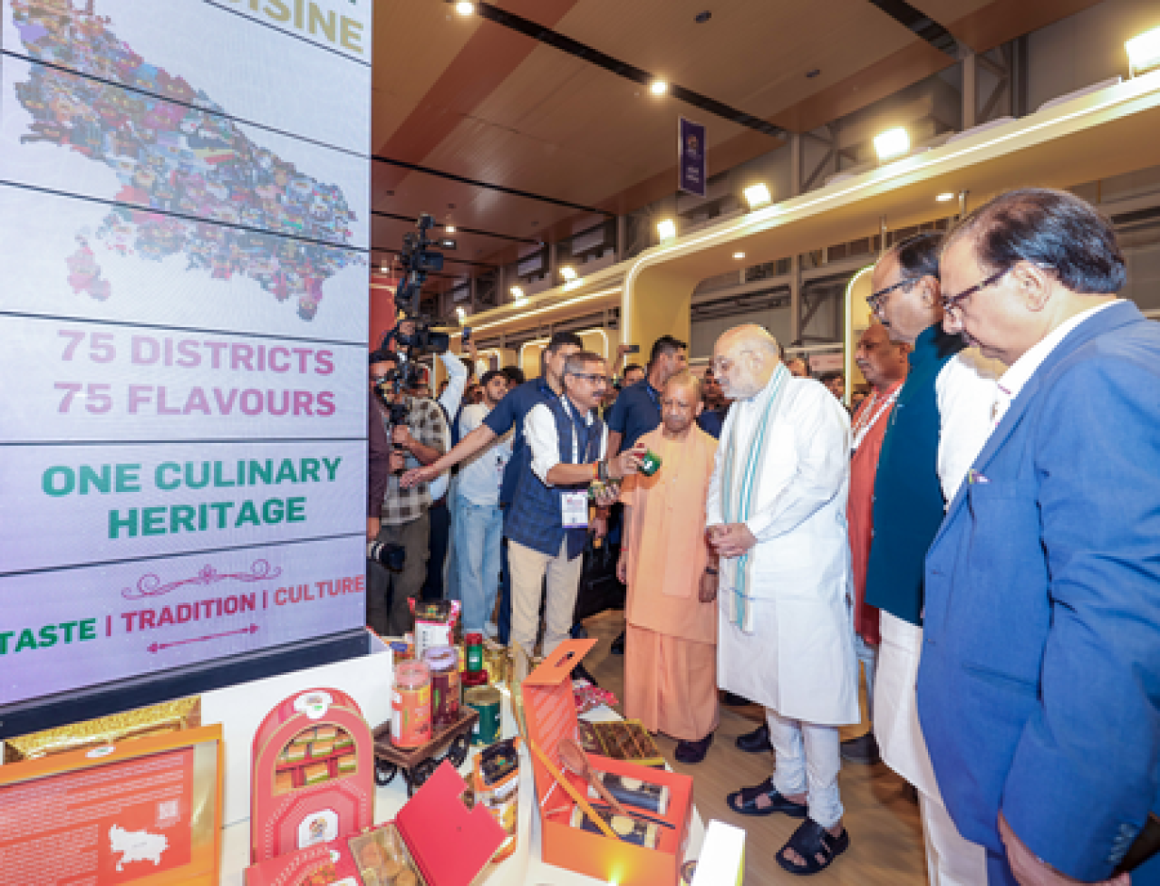 यूपी ट्रेड शो: बागपतचा घेवर आणि शामलीची पलंग तोड बर्फी बनली लोकांची आवड