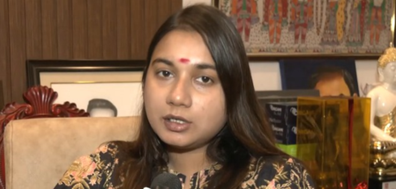 समस्तीपुरमध्ये युवतीवरील बदसलूकीची घटना अत्यंत दुर्दैवी: शांभवी चौधरी समस्तीपुरमध्ये युवतीवरील बदसलूकीची घटना अत्यंत दुर्दैवी: शांभवी चौधरी