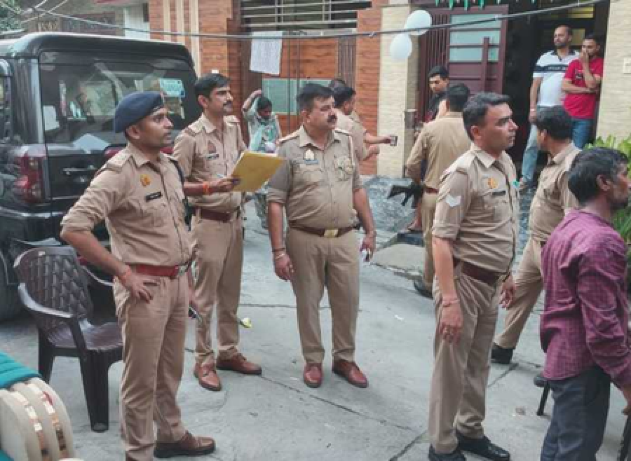 अंकित बालियान हत्याकांडात फरार आरोप्यांवर पोलिसांचा शिकंजा, तीनांच्या संपत्तीवर कुर्की अंकित बालियान हत्याकांडात फरार आरोप्यांवर पोलिसांचा शिकंजा, तीनांच्या संपत्तीवर कुर्की