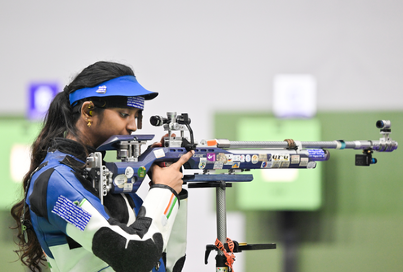 एलावेनिल वलारिवनने एशियन गेम्समध्ये दोन सिल्वर मेडल जिंकून दाखवली चमक