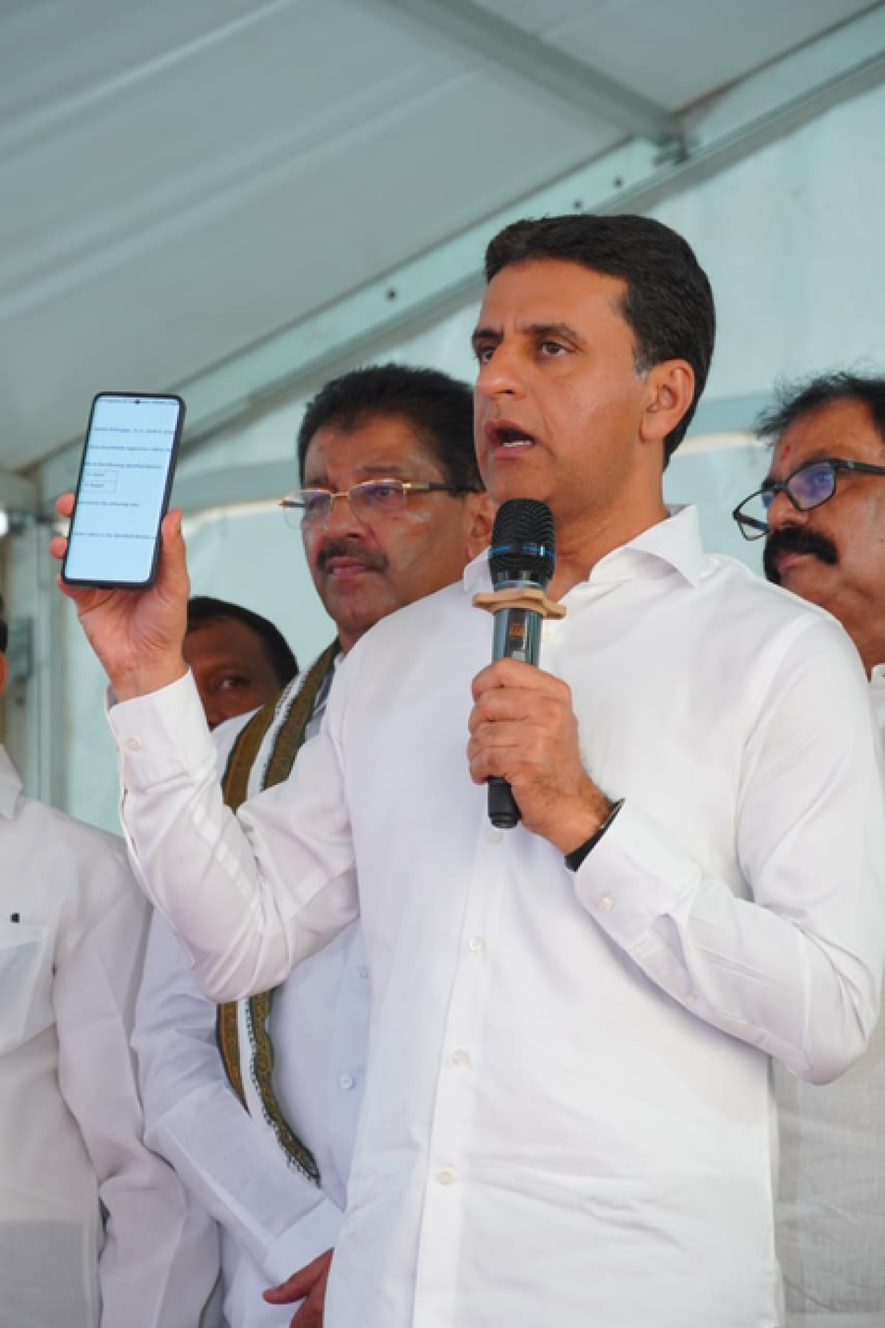 कर्नाटकमध्ये १७.७८ लाख किलोग्राम राशन जप्त, २३८ एफआयआर दाखल