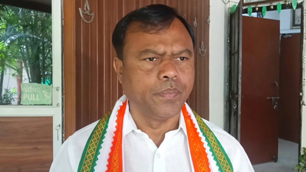 दिल्लीतील इमरजेंसीसारखे परिस्थितीवर दीपक बैज यांची टीका दिल्लीतील इमरजेंसीसारखे परिस्थितीवर दीपक बैज यांची टीका
