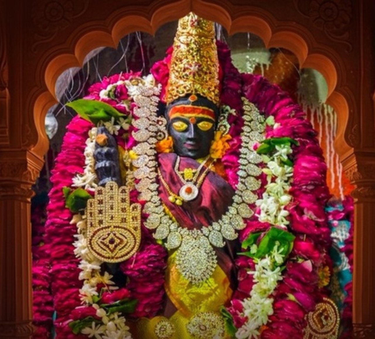 नवरात्र: उत्तर प्रदेशातील देवी मांच्या विशेष मंदिरांची माहिती नवरात्र: उत्तर प्रदेशातील देवी मांच्या विशेष मंदिरांची माहिती