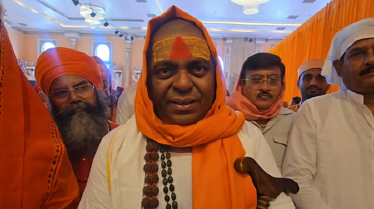 बाबा रामदेवच्या विधानाला संतांचा पाठिंबा, भारतातील मुसलमानांचे पूर्वज हिंदू होते बाबा रामदेवच्या विधानाला संतांचा पाठिंबा, भारतातील मुसलमानांचे पूर्वज हिंदू होते