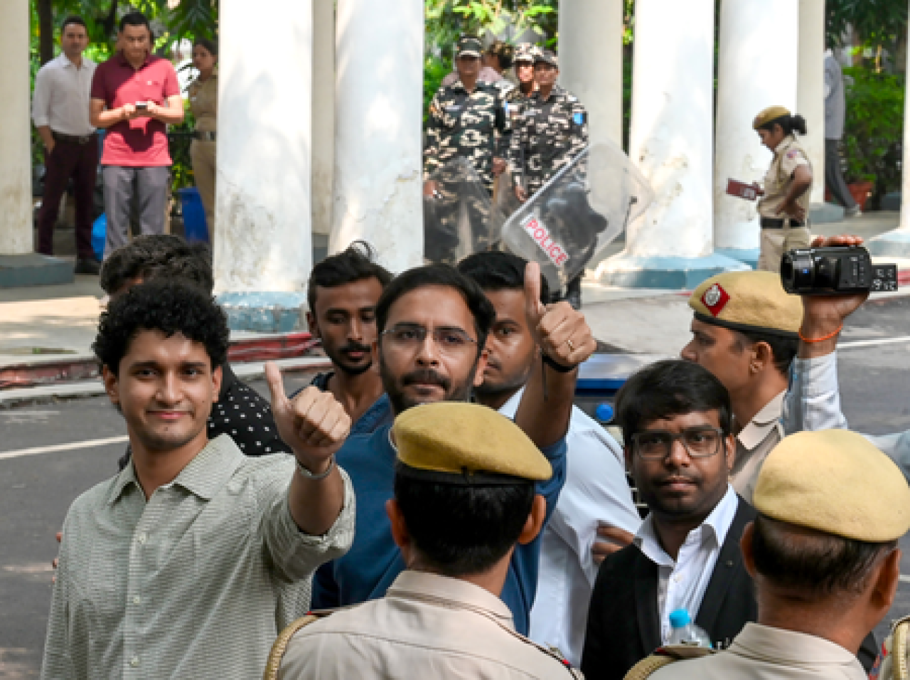 सौरव दास आणि आशुतोष रांका यांची न्यायिक हिरासत वाढवण्याचा कोणताही कारण नाही, रत्ना सिंह यांची मागणी सौरव दास आणि आशुतोष रांका यांची न्यायिक हिरासत वाढवण्याचा कोणताही कारण नाही, रत्ना सिंह यांची मागणी